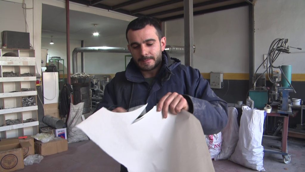 Sivas Bıçakçılığı Sanatı: El Yapımı Bıçakların Fabrikasyon Üretime Karşı Üstünlüğü AW590297 05 | Gündem Sivas™ Haber