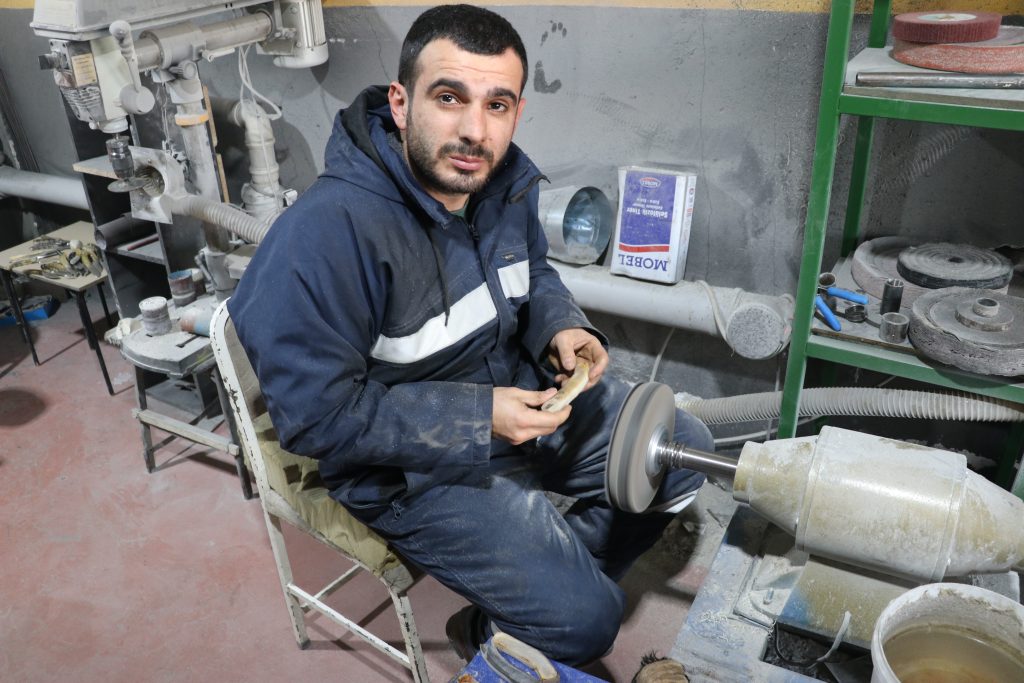 Sivas Bıçakçılığı Sanatı: El Yapımı Bıçakların Fabrikasyon Üretime Karşı Üstünlüğü AW590297 06 | Gündem Sivas™ Haber