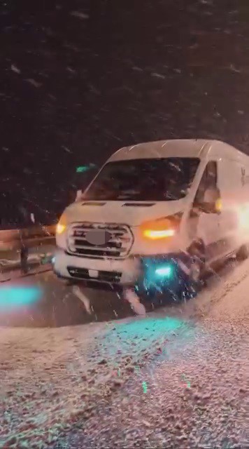 Sivas Yağdonduran Geçidi: Yoğun Kar Yağışı Sürücüleri Olumsuz Etkiledi AW590778 01 1 | Gündem Sivas™ Haber