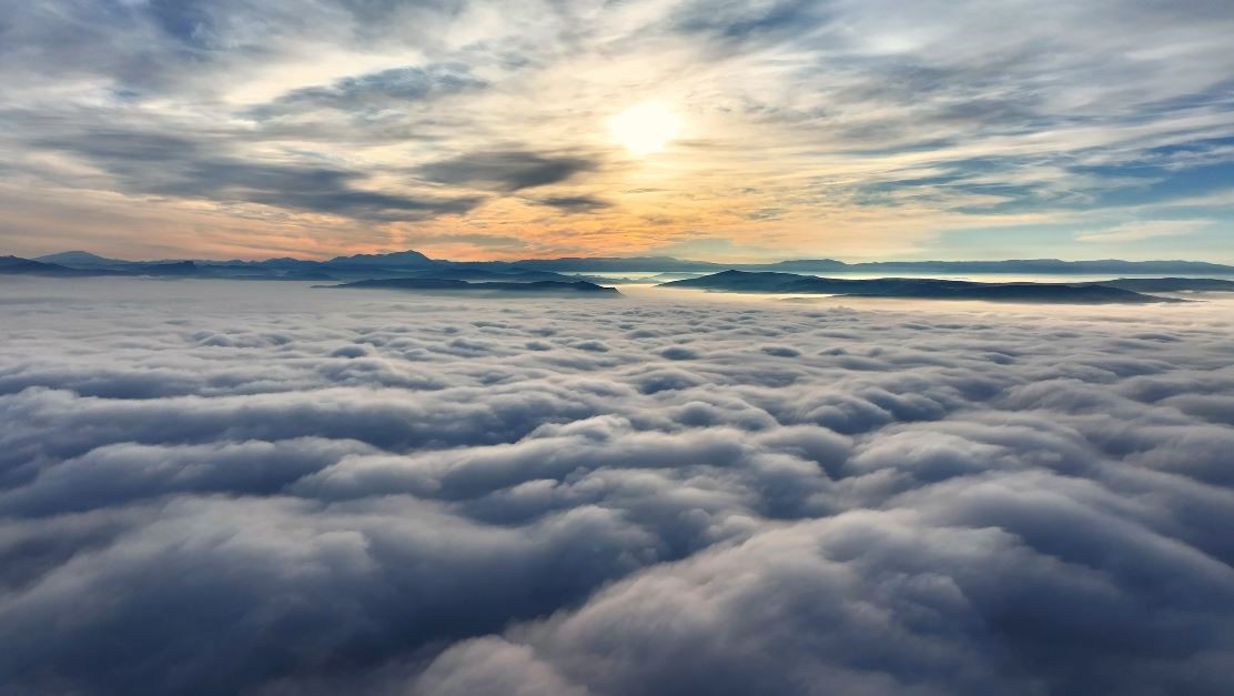 Sivas'ta Sis Büyüsü: Şehir Merkezini Yutan Yoğun Sis Eşsiz Manzaralar Yarattı