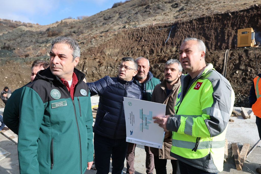 İçme Suyu Sorununa Kalıcı Çözüm: Hafik Koç Regülatörü ve İsale Hattı Projesi Hız Kesmiyor AW591813 01 | Gündem Sivas™ Haber