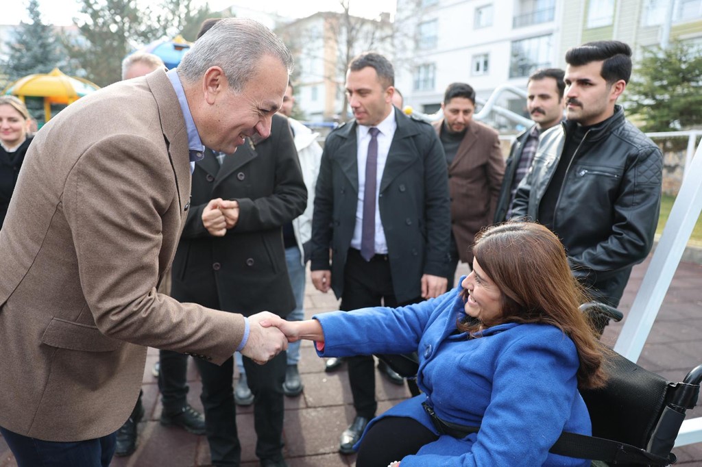 Sivas'a 8 Yeni Akülü Sandalye Şarj İstasyonu Geliyor! Sivas’a 8 Yeni Akülü Sandalye Şarj İstasyonu Geliyor!