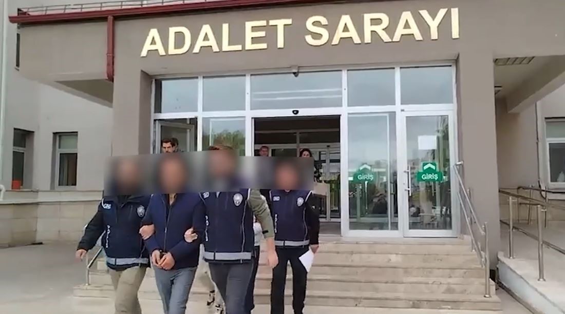 Sivas'ta Göçmen Kaçakçılığına Büyük Darbe: 83 Düzensiz Göçmen ve 18 Organizatör Yakalandı