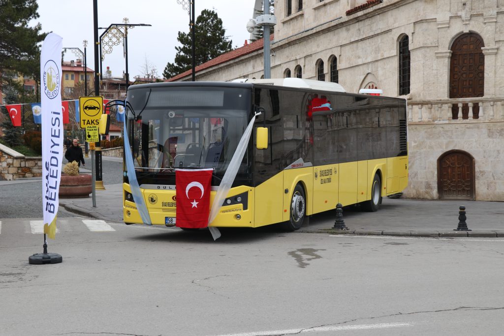 Sivas Ulaşımında Dönüşüm: 2 Yeni 12 Metrelik Otobüs Hizmette! AW598092 05 | Gündem Sivas™ Haber