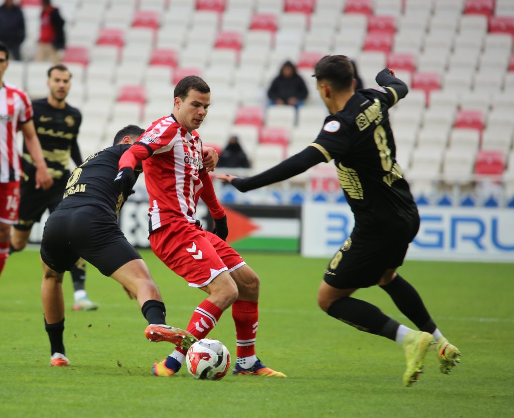 Trendyol 1. Lig Maç Özeti: Özbelsan Sivasspor, Çorum FK Karşısında Puanı Kurtardı AW598767 07 | Gündem Sivas™ Haber
