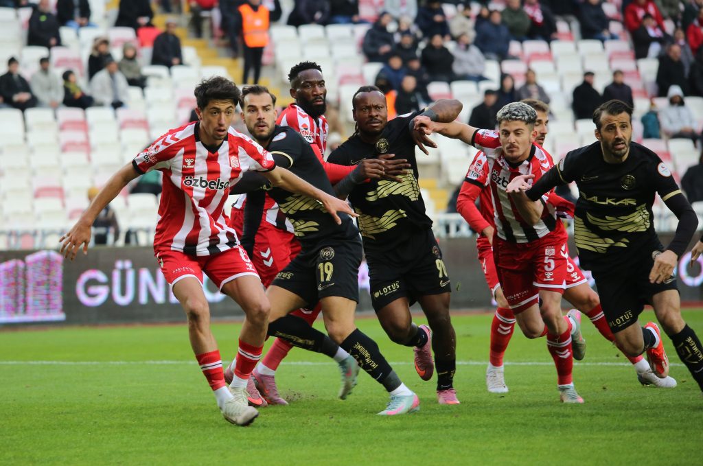 Trendyol 1. Lig Maç Özeti: Özbelsan Sivasspor, Çorum FK Karşısında Puanı Kurtardı AW598767 14 | Gündem Sivas™ Haber