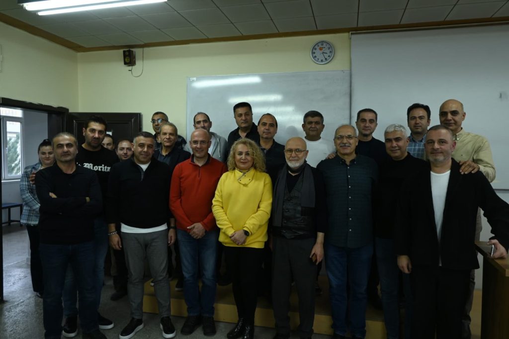 Sivas Cumhuriyet Üniversitesi Makine Mühendisliği Mezunları 25. Yıl Buluşması AW600257 04 | Gündem Sivas™ Haber