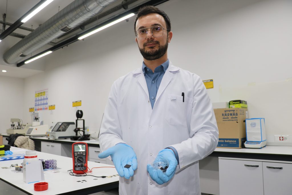 Vücut Isısından Elektrik Üreten Yerli Teknoloji AW600831 02 | Gündem Sivas™ Haber