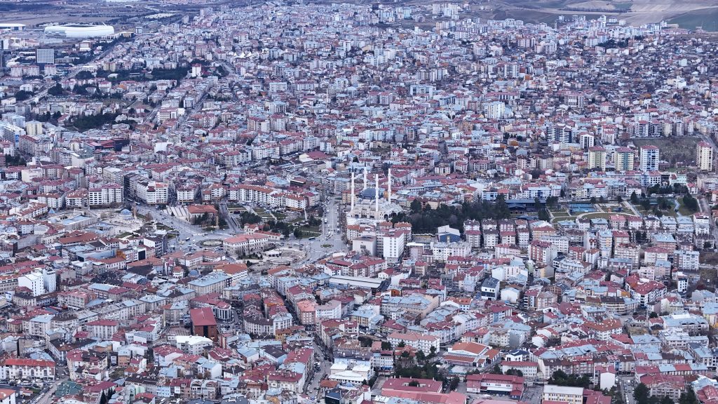 Sivas’ın Yeni Sembolü Yükseliyor: Merkez Camisi Silüeti Değiştirdi AW600839 02 | Gündem Sivas™ Haber