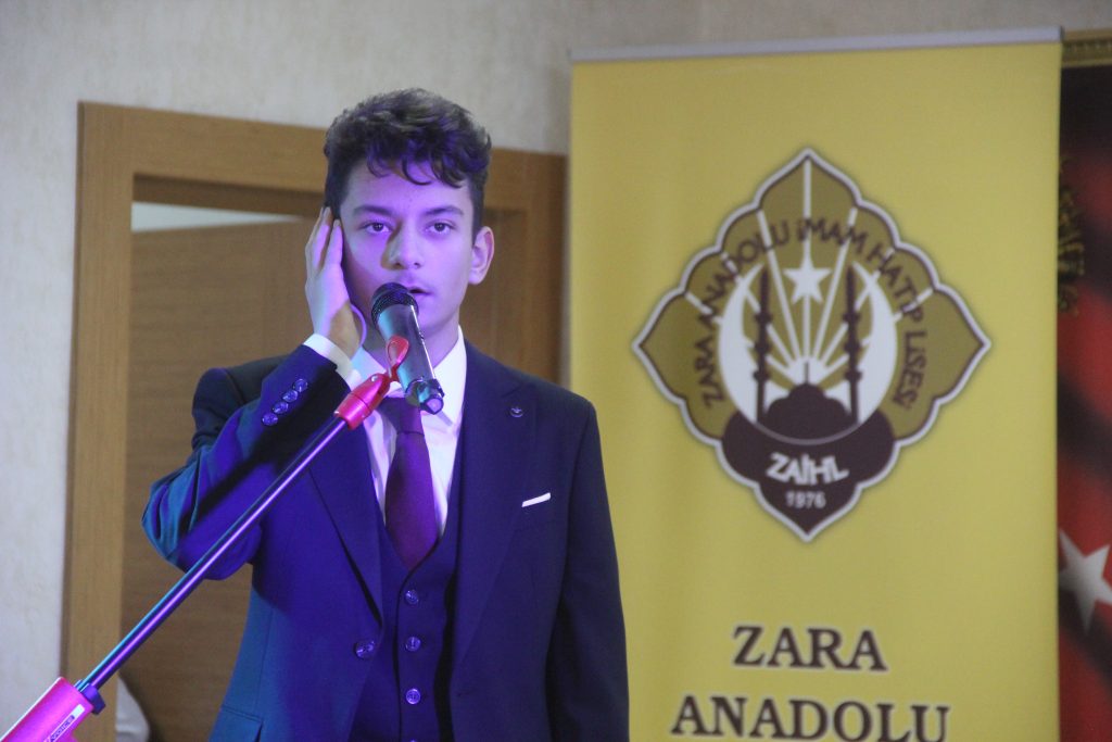 Sivas'ta Ezan ve Hafızlık Heyecanı: İl Finalleri Tamamlandı! Sivas’ta Ezan ve Hafızlık Heyecanı: İl Finalleri Tamamlandı!