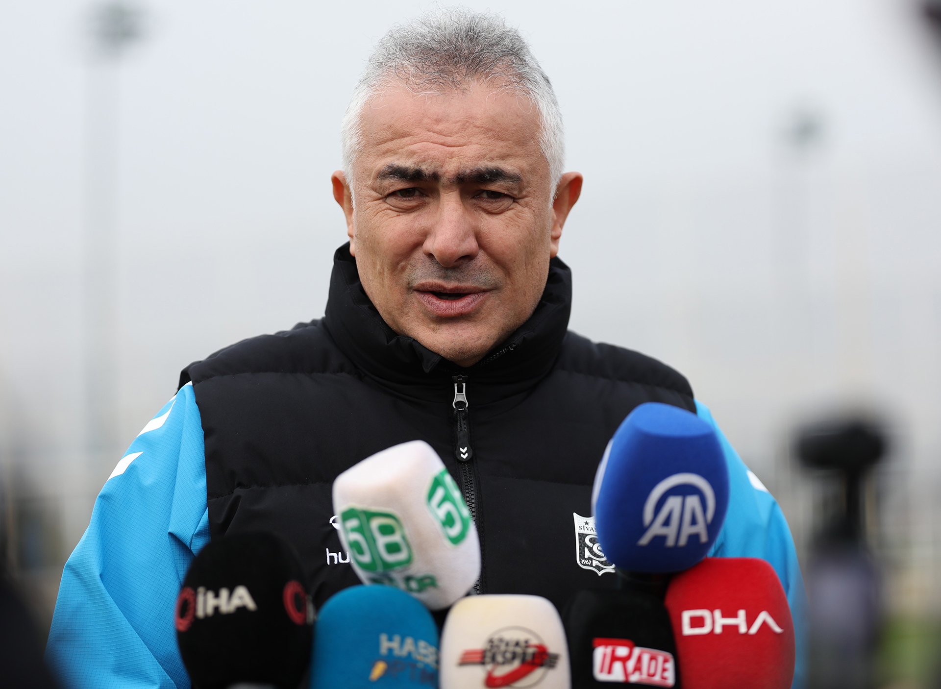 Sivasspor’da Transfer Hareketliliği: Mehmet Altıparmak’tan Müjdeli Haber!