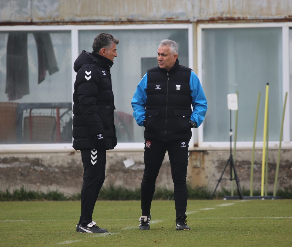 Sivasspor’da Transfer Hareketliliği: Mehmet Altıparmak’tan Müjdeli Haber! AW605618 02 | Gündem Sivas™ Haber