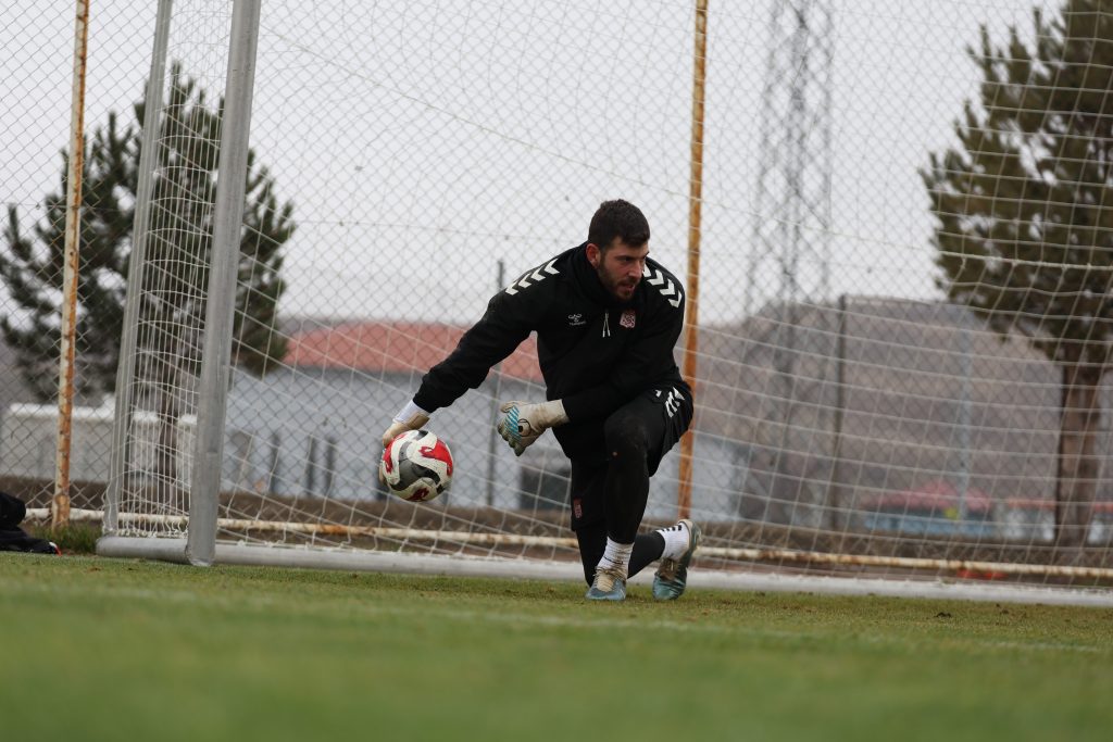 Özbelsan Sivasspor’da Bandırmaspor Mesaisi Sürüyor: Taktik Prova Yapıldı AW606313 05 | Gündem Sivas™ Haber