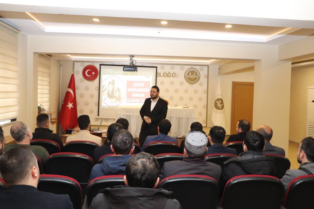 Sivas İl Müftülüğü’nden Personele "Baba Okulu" Semineri AW606405 01 | Gündem Sivas™ Haber