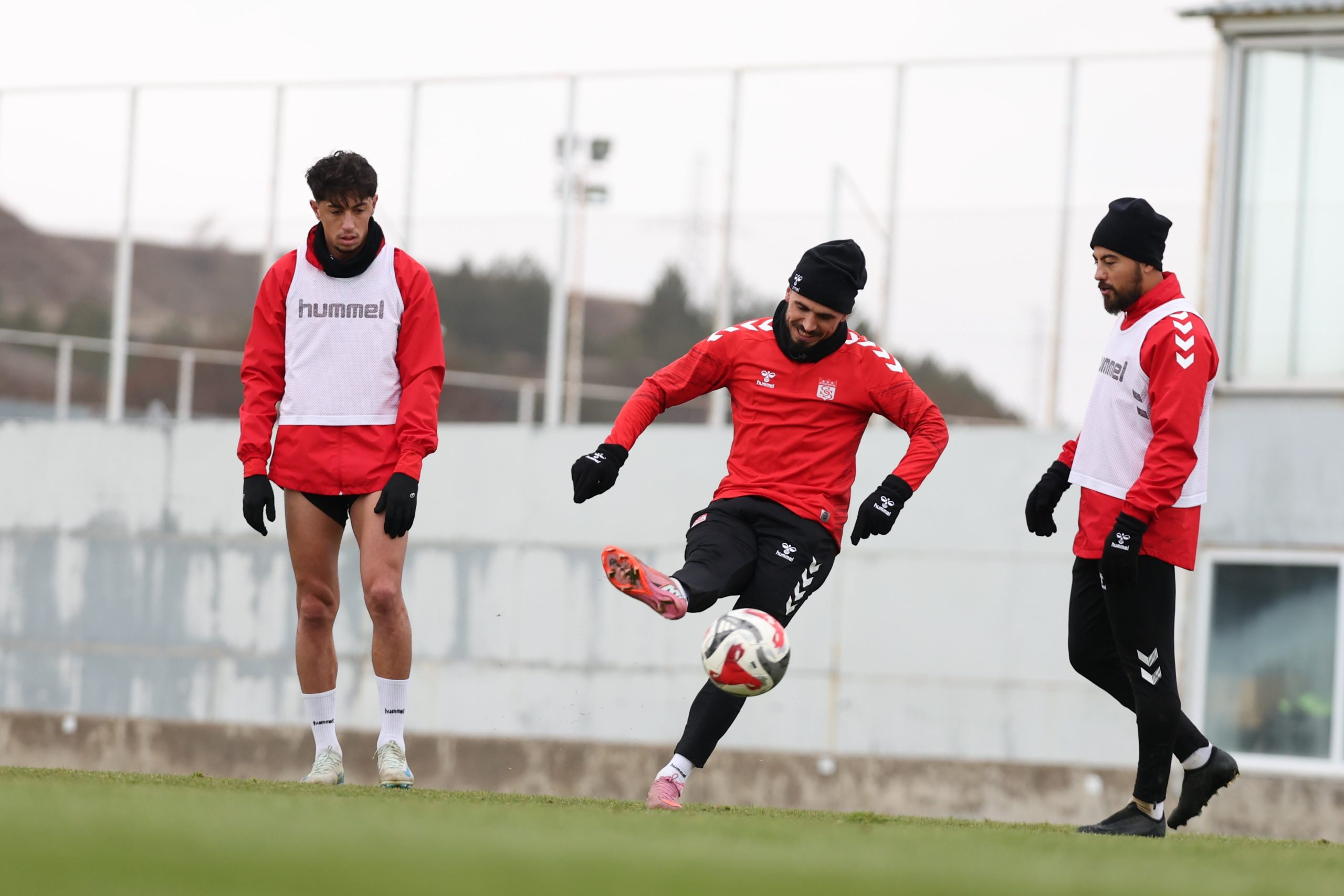 Özbelsan Sivasspor’da Bandırmaspor Maçı Hazırlıkları Tamamlandı: Yiğidolar Kampa Girdi