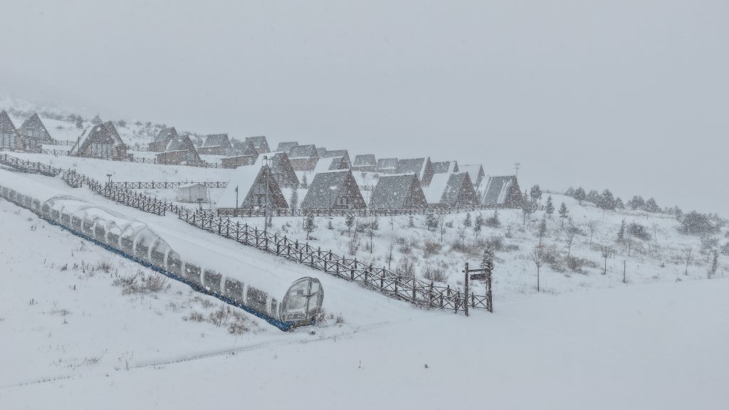 Yıldız Dağı’nda Kar Sevinci: Sezon Açılışı İçin Geri Sayım Başladı AW607612 04 | Gündem Sivas™ Haber