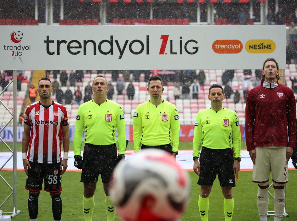 Sivasspor Bandırmaspor'u 2 Golle Geçti! AW607649 02 | Gündem Sivas™ Haber