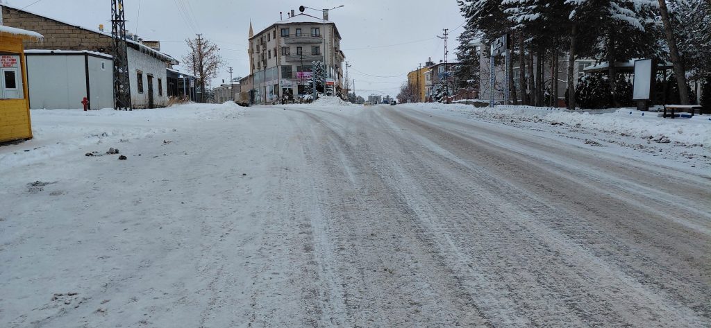 Türkiye’nin Dondurucu Merkezi: Sivas İmranlı’da Termometreler -19.4’ü Gördü AW608045 05 | Gündem Sivas™ Haber