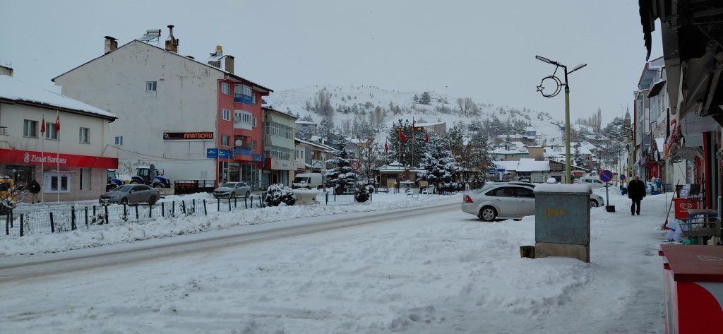 Türkiye’nin Dondurucu Merkezi: Sivas İmranlı’da Termometreler -19.4’ü Gördü AW608045 08 | Gündem Sivas™ Haber