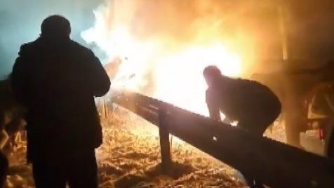 Sivas’ta Korkutan Tır Yangını: Vatandaşlar Kar Atarak Müdahale Etti! AW608476 01 edited | Gündem Sivas™ Haber