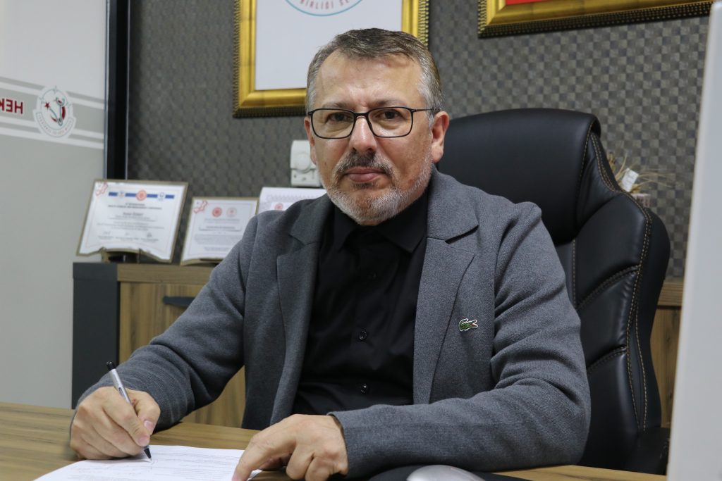 TUS Puanlarındaki Düşüş Alarm Veriyor: Cerrahi Branşlarda Hekim Bulmak Zorlaşabilir AW609184 02 | Gündem Sivas™ Haber