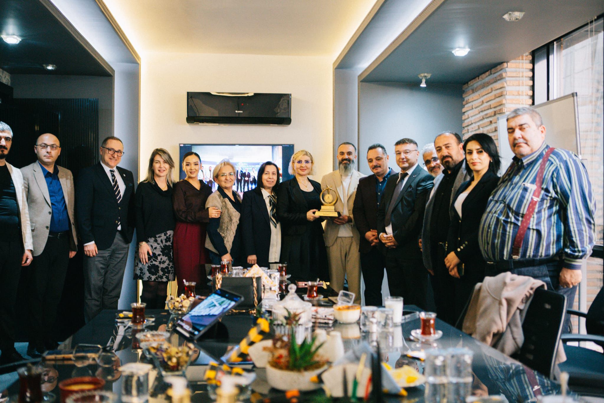 Ankara'da Anlamlı Ödül: Kritik Ham Maddelerde Millî Atılım!