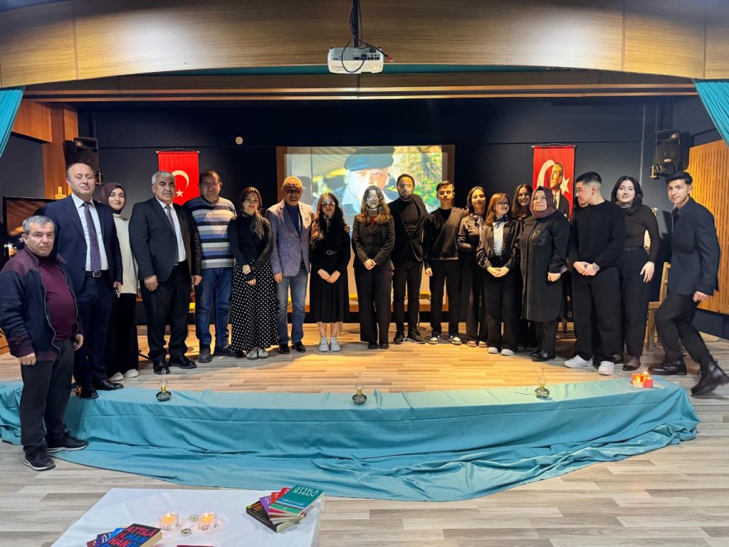 Gürün Kökenli Şair Atilâ İlhan, Doğumunun 100. Yılında Anıldı Gürün Kökenli Şair Atilâ İlhan, Doğumunun 100. Yılında Anıldı