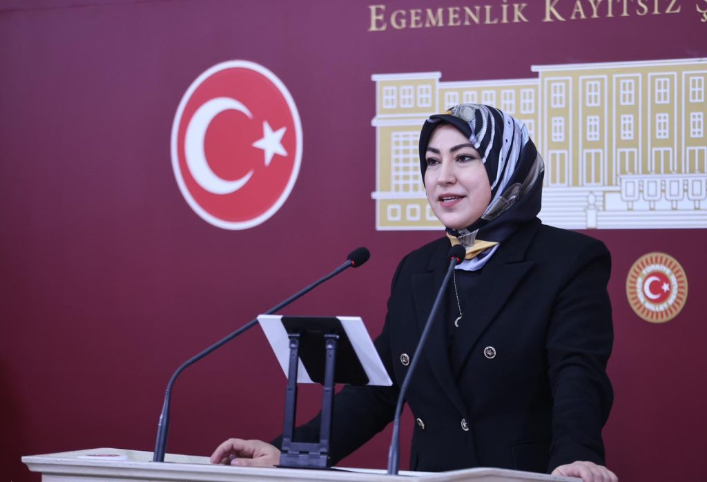 Milletvekili Rukiye Toy'dan Başörtüsü ve Milli Başarı Tartışmalarına Sert Tepki Rukiye Toy | Gündem Sivas™ Haber