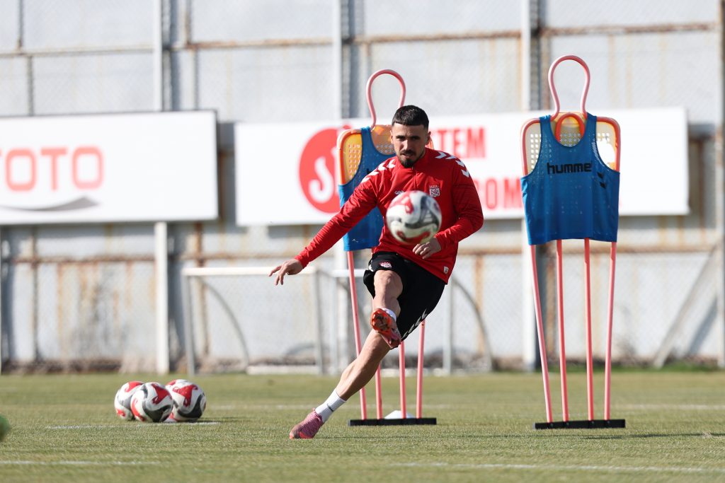 Altıparmak: "İstanbulspor Maçını Kazanmak Zorundayız" SVSL4633 1024x683 1 | Gündem Sivas™ Haber