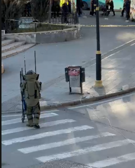 Sivas Valiliği Arkasında Hareketli Dakikalar: Şüpheli Paket Fünye ile Patlatıldı Supheli Paket 1 | Gündem Sivas™ Haber