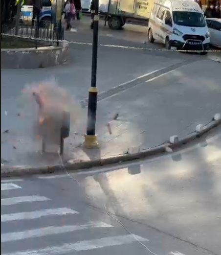 Sivas Valiliği Arkasında Hareketli Dakikalar: Şüpheli Paket Fünye ile Patlatıldı Supheli Paket 2 | Gündem Sivas™ Haber