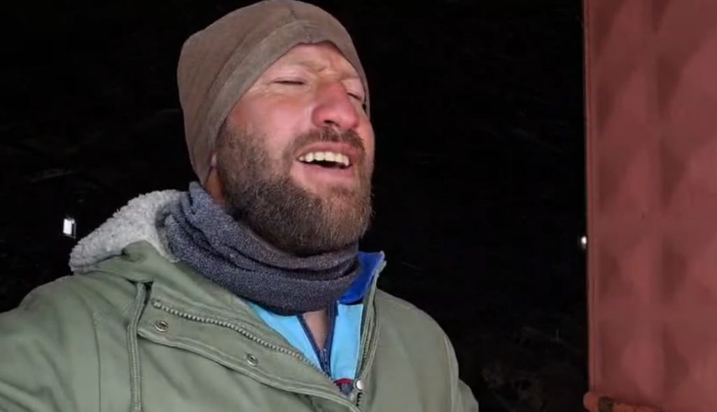 Sivas’ta Karla Mücadele Eden Sürüler ve Türküsüyle Isıtan Çoban: Yaylada Kışın En Sert Hali AW611197 05 | Gündem Sivas™ Haber