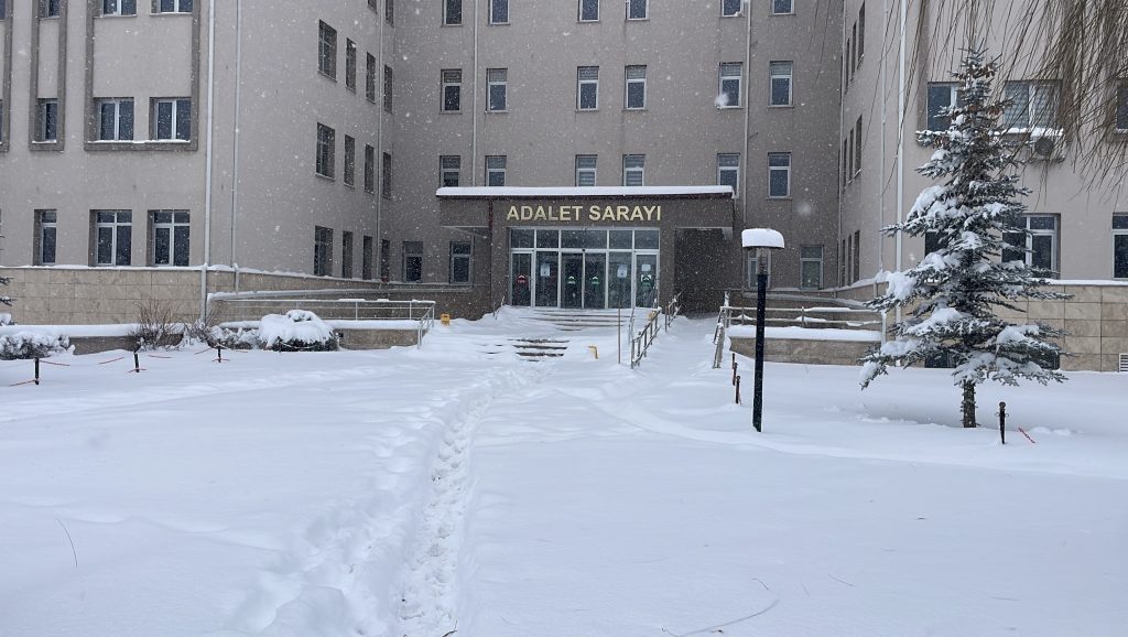 Sivas’ta Yılbaşı Gecesi Kan Döküldü: 18 Yaşındaki Genç Hayatını Kaybetti, Şüpheli Adliyede AW611466 05 | Gündem Sivas™ Haber