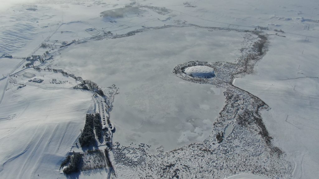 Eksi 21 Derecede Donan Doğa Harikası: Hafik Gölü Buzla Kaplandı, Ortaya Kartpostallık Manzaralar Çıktı AW612452 01 | Gündem Sivas™ Haber