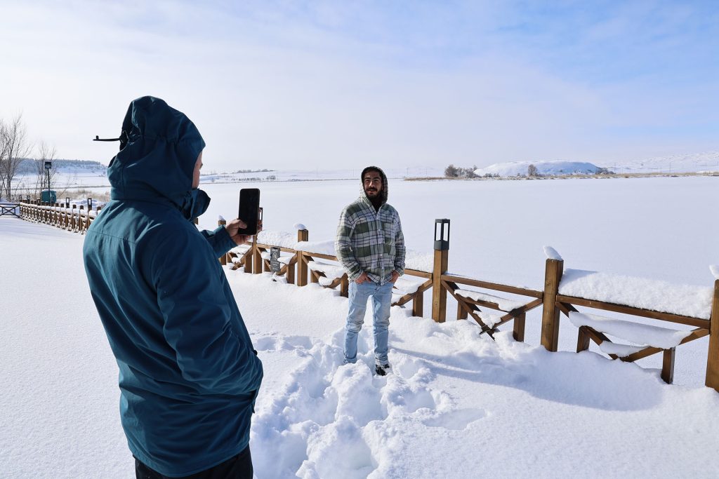 Eksi 21 Derecede Donan Doğa Harikası: Hafik Gölü Buzla Kaplandı, Ortaya Kartpostallık Manzaralar Çıktı AW612452 08 | Gündem Sivas™ Haber