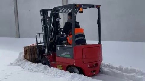 Sivas’ta Eksi 25 Derecede Hayat Dondu, Ortaya Renkli ve Gülümseten Manzaralar Çıktı AW613052 06 1 edited | Gündem Sivas™ Haber