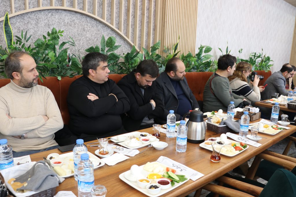 Sivas’ta Karla Mücadelede Rekor Ölçek: 1.208 Kilometrelik Yol Ağı 7/24 Açık Tutuldu AW613227 05 | Gündem Sivas™ Haber