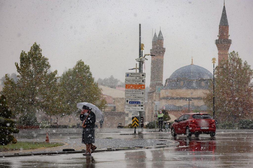 Sivas’ı da Kapsayan TR72 Bölgesi’nde Yoksulluk Sınırı Sert Yükseldi: Oran Gerilerken Gelir Baskısı Arttı Sivas’ı da Kapsayan TR72 Bölgesi’nde Yoksulluk Sınırı Sert Yükseldi: Oran Gerilerken Gelir Baskısı Arttı
