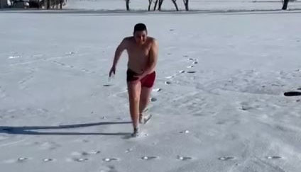 Sivas’ta 14 Yaşındaki Judo Sporcusundan Eksi Derecelerde Kar Banyosu: Disiplini ve Cesaretiyle Dikkat Çekti AW614400 04 | Gündem Sivas™ Haber