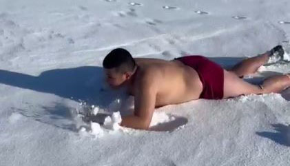 Sivas’ta 14 Yaşındaki Judo Sporcusundan Eksi Derecelerde Kar Banyosu: Disiplini ve Cesaretiyle Dikkat Çekti AW614400 06 | Gündem Sivas™ Haber