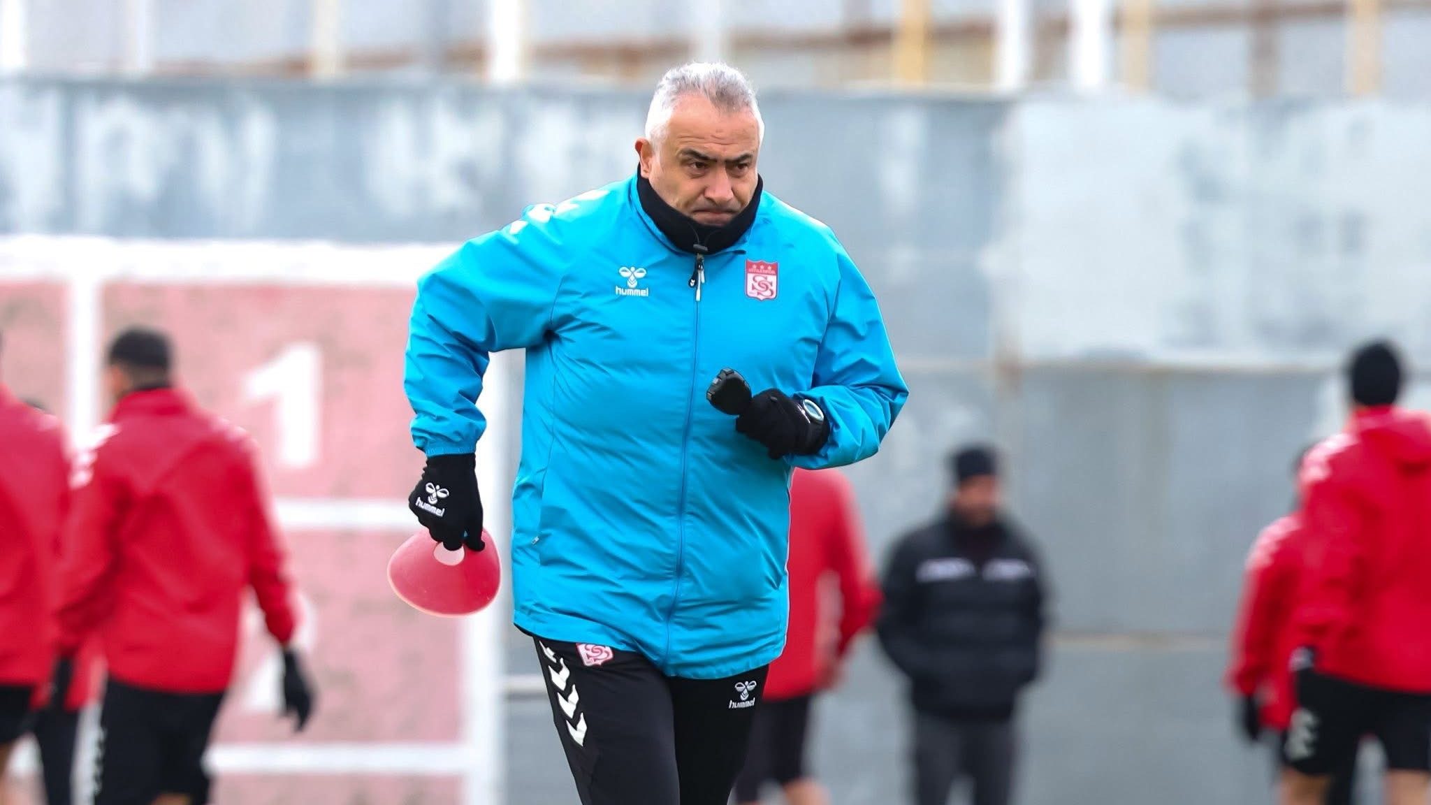 Sivasspor’dan Mehmet Altıparmak Açıklaması: PFDK Sevki İdari Süreç, Nihai Karar Yok AW615521 02 edited | Gündem Sivas™ Haber