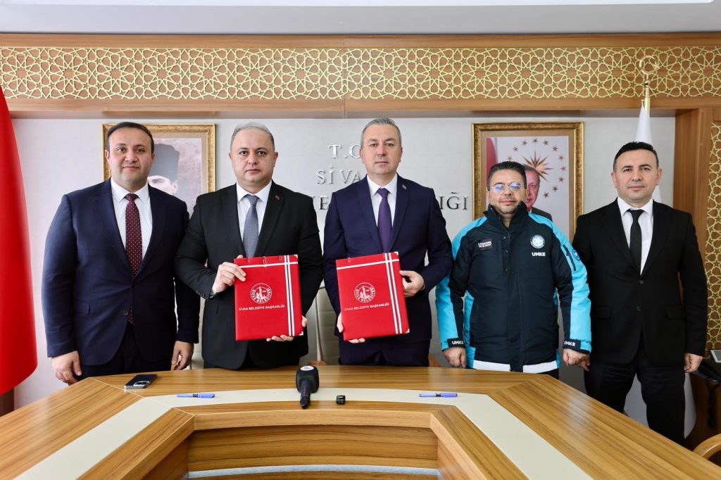 4 Eylül Sanayi Sitesi’ne 112 Acil Sağlık İstasyonu: Sivas’ta Sağlık Altyapısına Stratejik Yatırım AW616155 01 1 | Gündem Sivas™ Haber