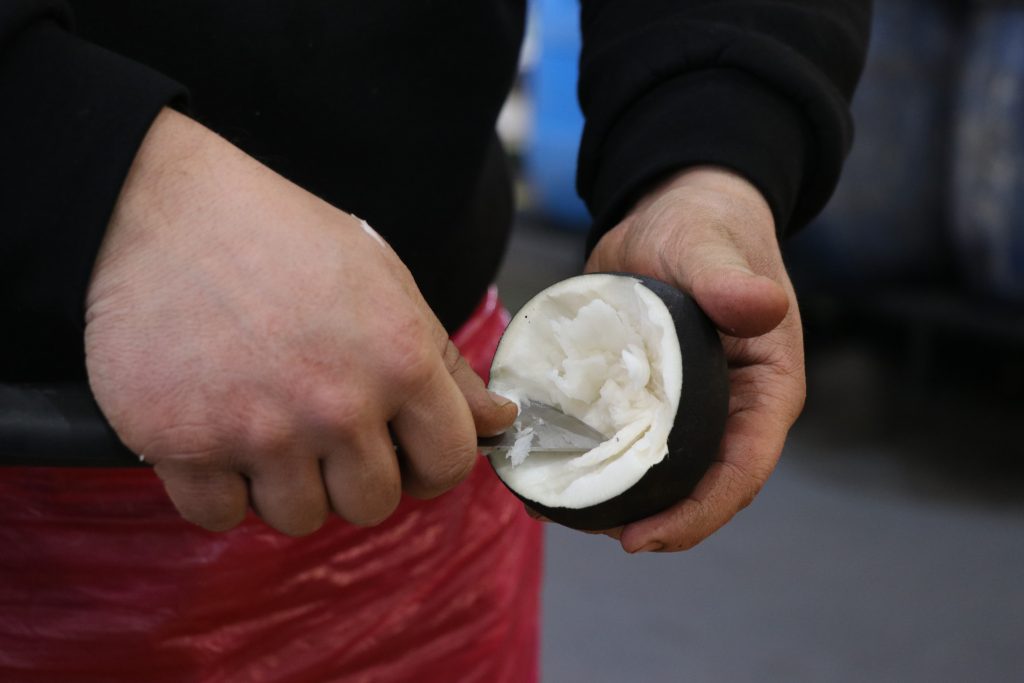 Soğuklar Bastırdı, Öksürük Arttı: Sivas’ta Vatandaşlar Çareyi “Babaanne İlacı”nda Buluyor AW618220 05 | Gündem Sivas™ Haber