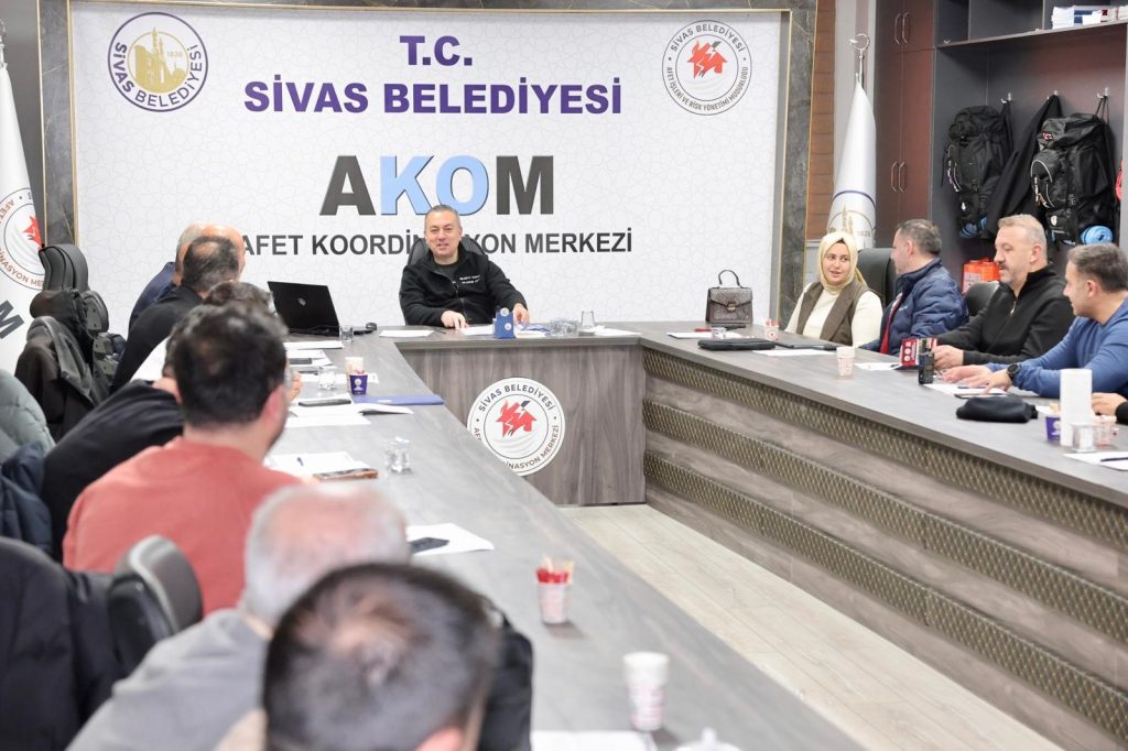 Sivas’ta Kar Seferberliği: 65 Mahallede Anında Müdahale, 778 Personel Sahada AW619278 04 | Gündem Sivas™ Haber