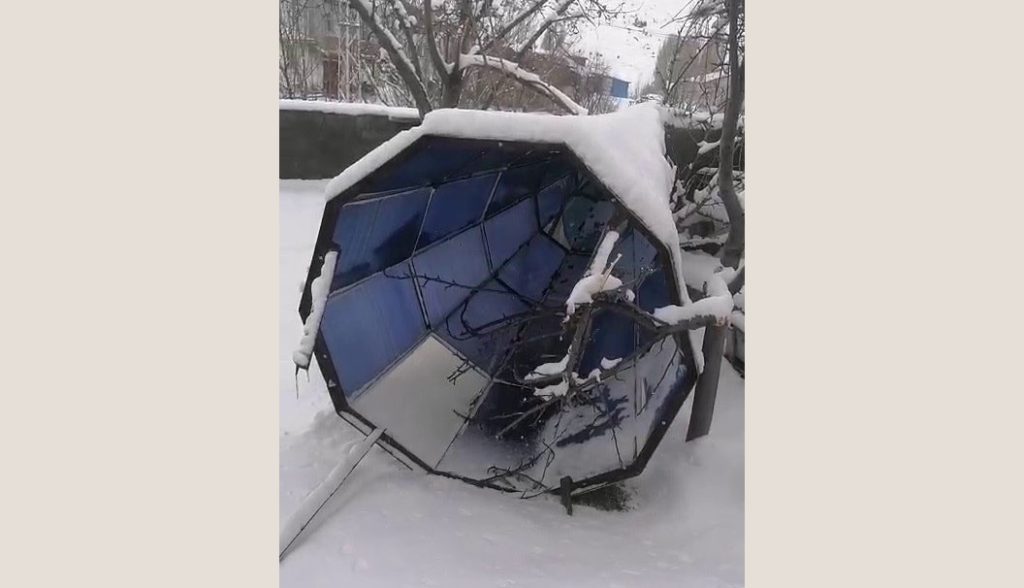 Sivas Pınarca’da Şiddetli Rüzgâr Minare Külahını Uçurdu: Olası Facia Son Anda Önledi AW619488 02 | Gündem Sivas™ Haber