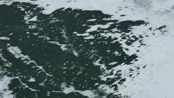 Eksi 20 Derecede Cesaret Dolu Anlar: İncesu Barajı’nın Donan Yüzeyinde Unutulmaz Görüntüler AW619807 02 edited | Gündem Sivas™ Haber