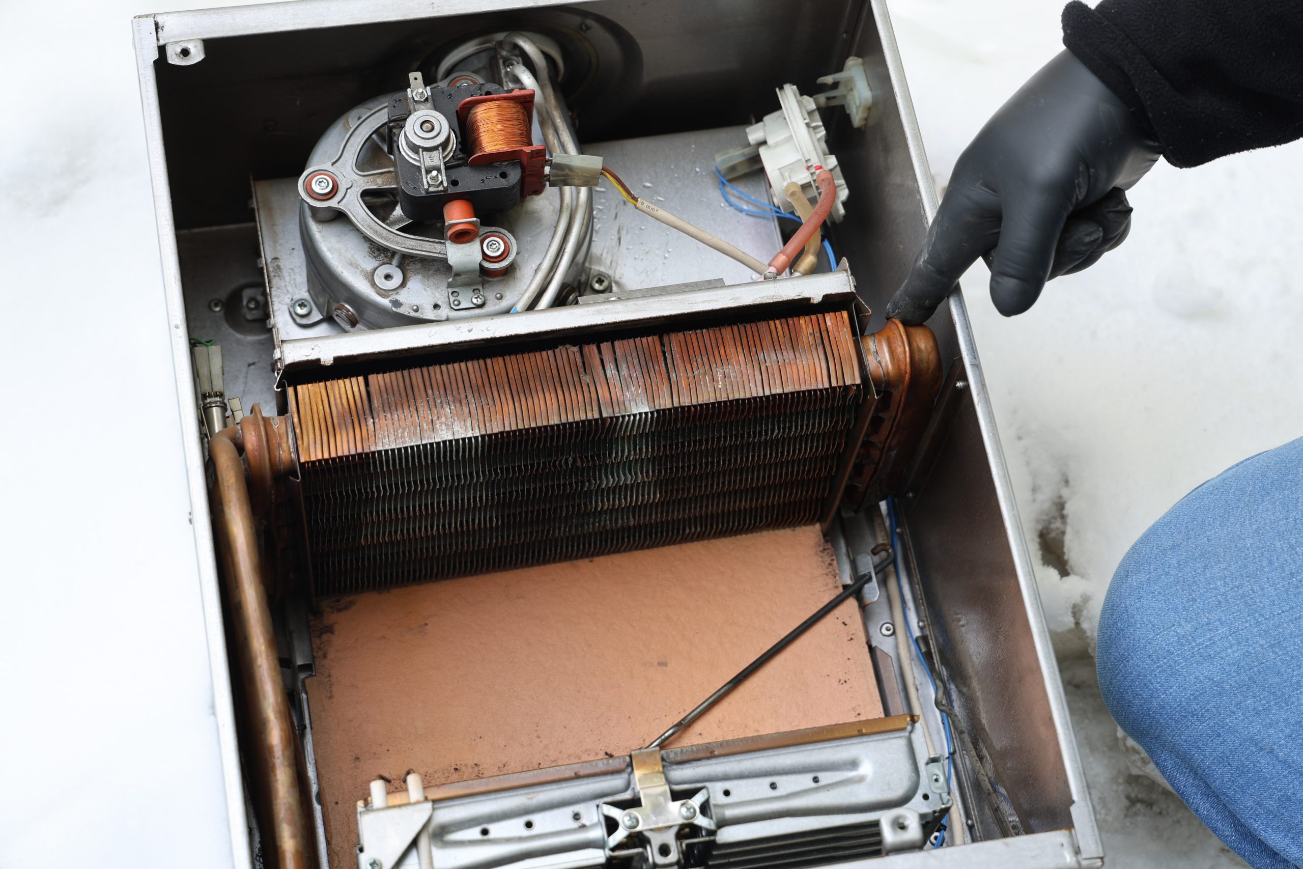 Sivas’ta Kombi Alarmı: Sibirya Soğukları Donan Kombilerde 15 Bin TL’ye Varan Hasara Yol Açıyor