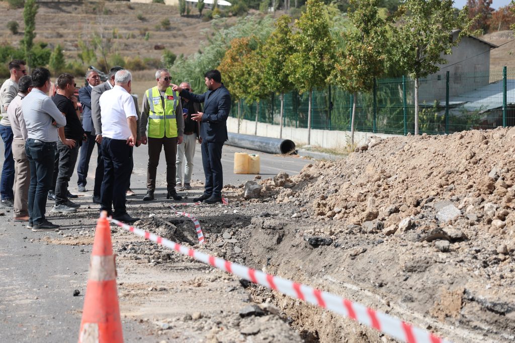 Sivas’ta Su Krizine Akıllı Çözüm: Kaynaktan Musluğa Yönetimle 6 Milyon Metreküp Tasarruf Hedefi Sivas’ta Su Krizine Akıllı Çözüm: Kaynaktan Musluğa Yönetimle 6 Milyon Metreküp Tasarruf Hedefi