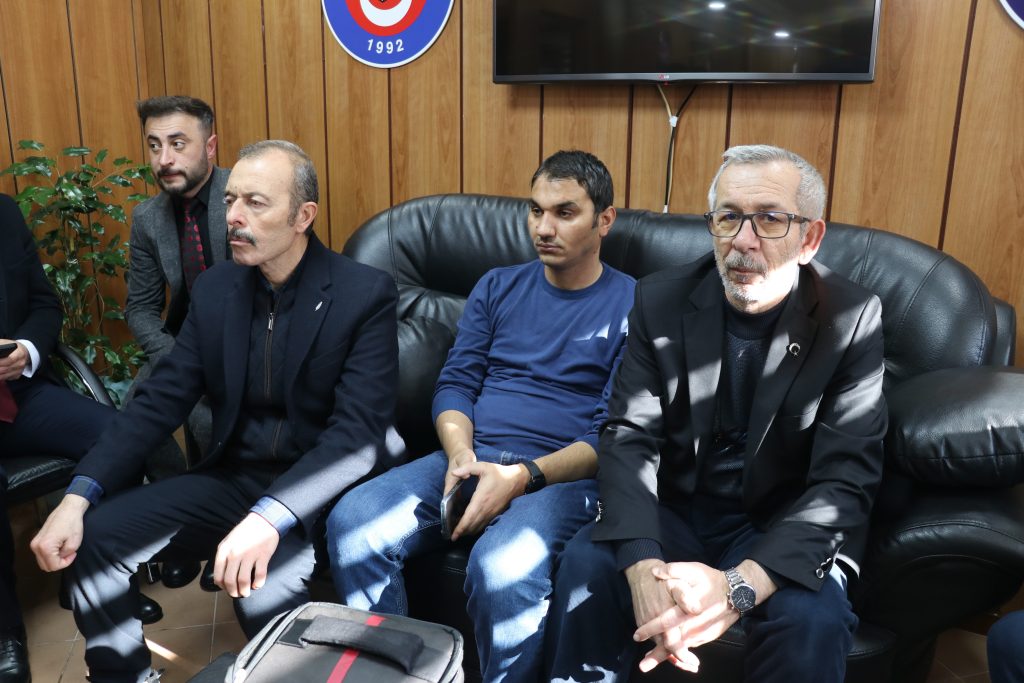 Memur ve Emekli Maaşları Enflasyona Yenildi: Kamu-Sen Sivas’tan Ek Zam ve Refah Payı Çağrısı AW620144 05 | Gündem Sivas™ Haber