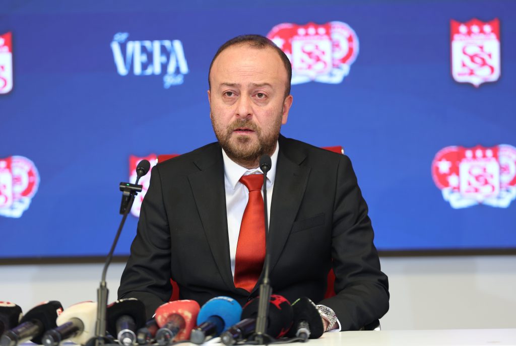 Sivasspor’da Transfer Tahtası Açılıyor: 100 Milyon TL’lik Kaynak Sağlandı, Hedef Netleşti AW621563 03 | Gündem Sivas™ Haber
